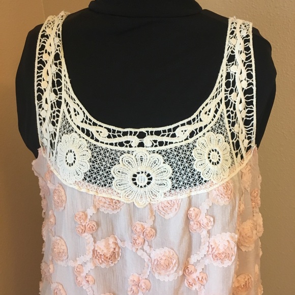 Light Peach Dress eEmbellished Flowers - Small - Picture 5 of 9